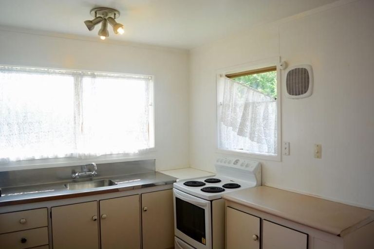 Photo of property in 1/88 Velma Road, Hillcrest, Auckland, 0627