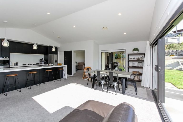 Photo of property in 36 Fernbrook Drive, Hurworth, New Plymouth, 4310