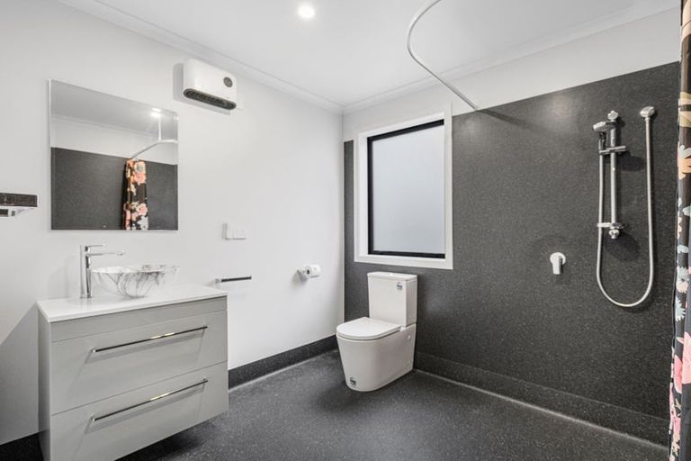 Photo of property in 12 Rimu Street, Levin, 5510