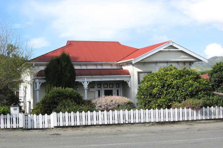 Photo of property in 135 Toi Toi Street, Toi Toi, Nelson, 7010