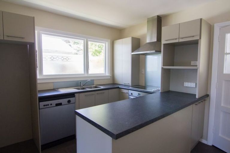 Photo of property in 208 Centaurus Road, Saint Martins, Christchurch, 8022