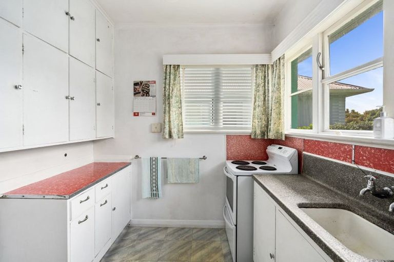 Photo of property in 2 Leveson Street, Strathmore Park, Wellington, 6022