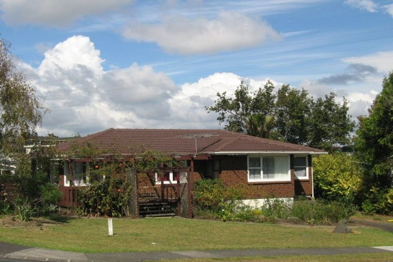 Photo of property in 32 Cardiff Road, Pakuranga, Auckland, 2010
