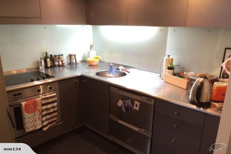 Photo of property in Gerondis Bldg Apartments, 401/60 Willis Street, Wellington Central, Wellington, 6011