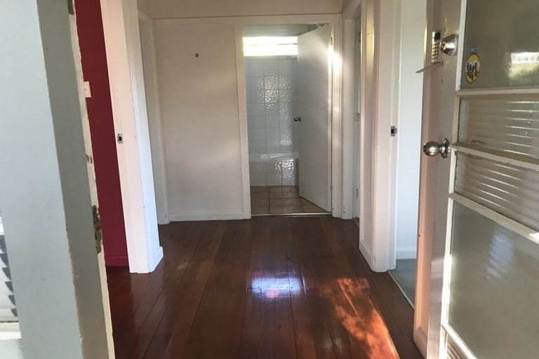 Photo of property in 56 Birdwood Avenue, Beckenham, Christchurch, 8023