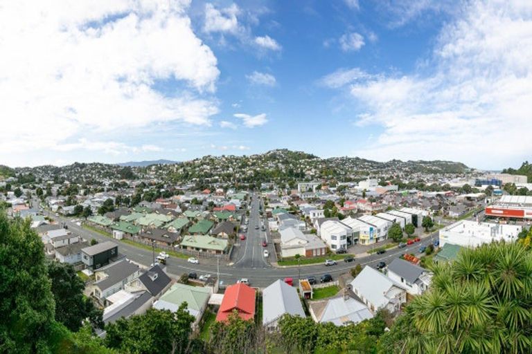 Photo of property in 2/46 Maupuia Road, Miramar, Wellington, 6022