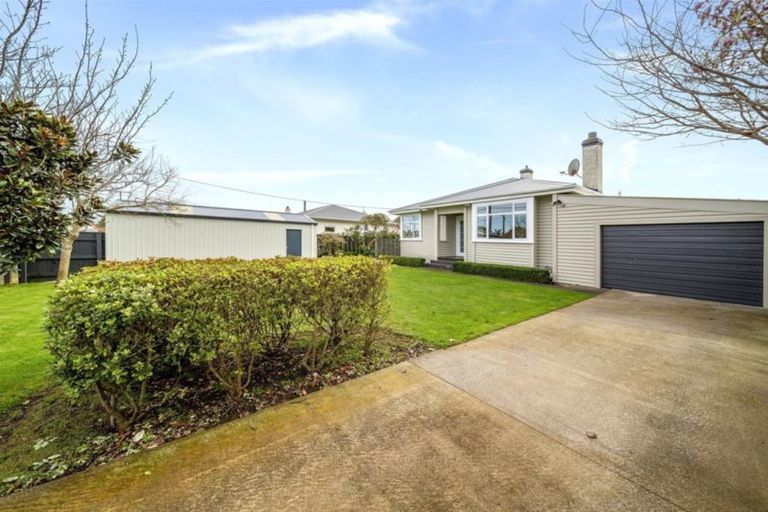 Photo of property in 4 Grant Vc Street, Hawera, 4610