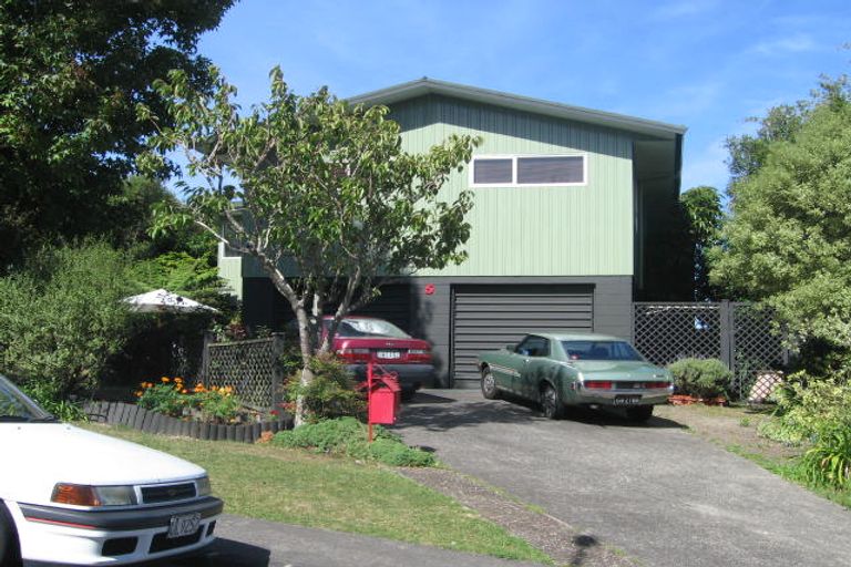 Photo of property in 5 Cashmere Place, Glenfield, Auckland, 0629