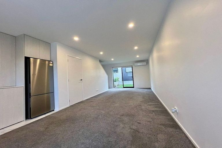 Photo of property in 2/14 Wilsher Crescent, Henderson, Auckland, 0612