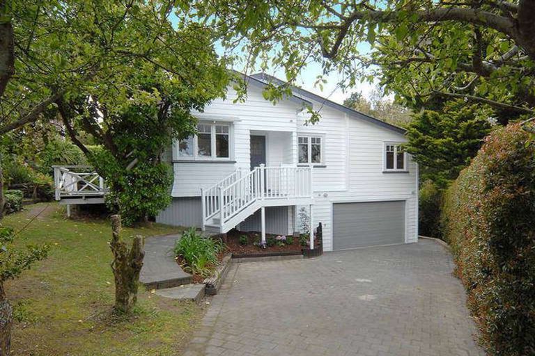 Photo of property in 8 Marae Road, Greenhithe, Auckland, 0632