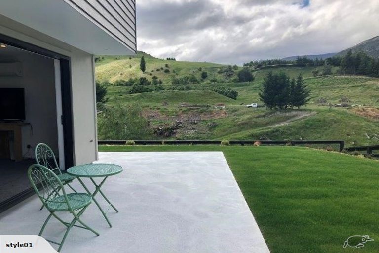 Photo of property in 6 Bathans Lane, Lake Hayes, Queenstown, 9304