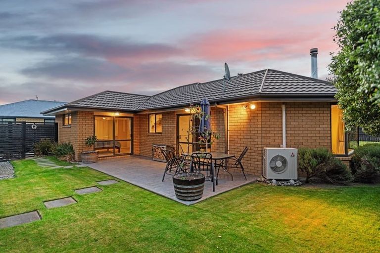 Photo of property in 17 Greenmeadow Gardens, Belfast, Christchurch, 8051