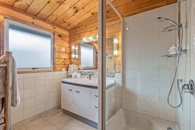 Photo of property in 15 Ruby Cove, Omaha, 0986