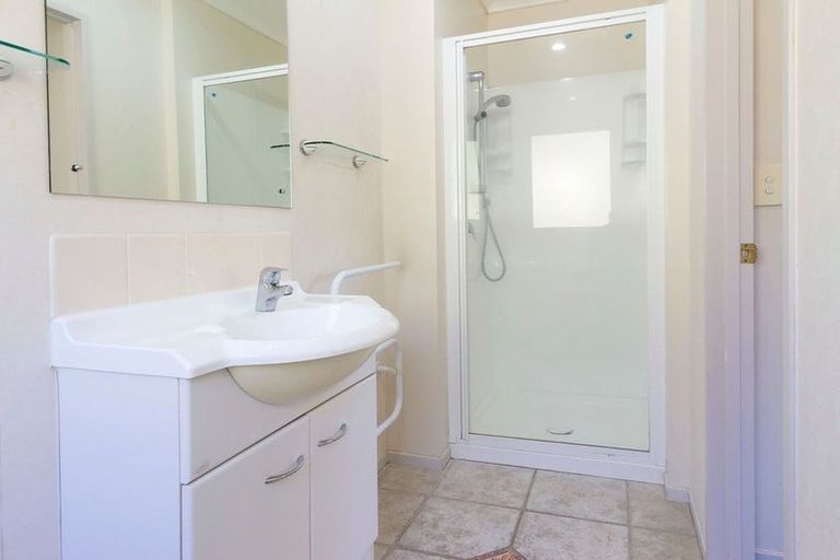 Photo of property in 4/8 Saints Court, Manurewa, Auckland, 2102