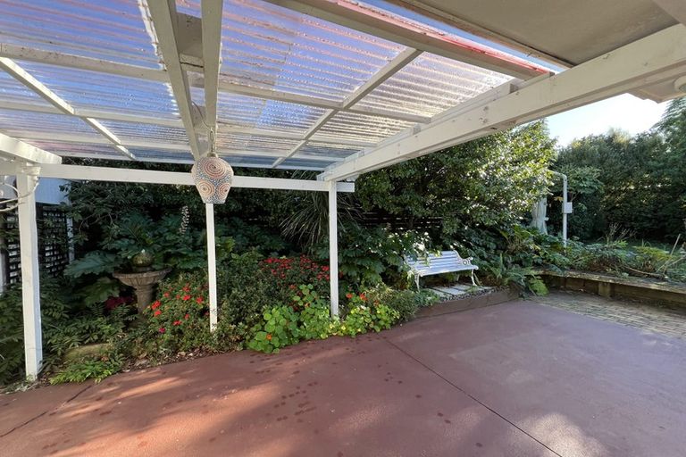 Photo of property in 29 Himalaya Drive, Half Moon Bay, Auckland, 2012