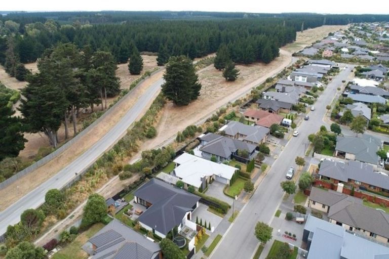 Photo of property in 28 Reka Street, Parklands, Christchurch, 8083