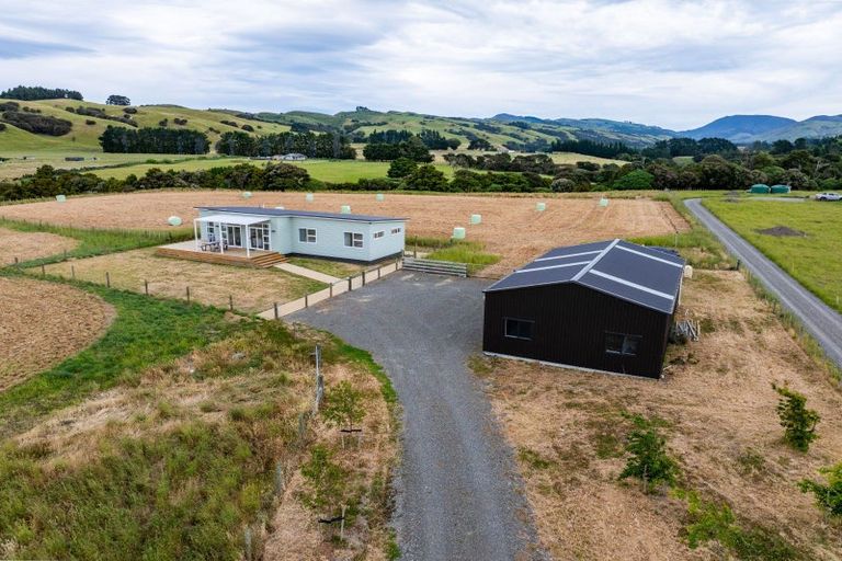 Photo of property in 117e Ruakokoputuna Road, Ruakokoputuna, Martinborough, 5781
