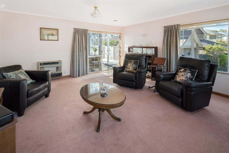 Photo of property in 3 Swinford Crescent, Johnsonville, Wellington, 6037