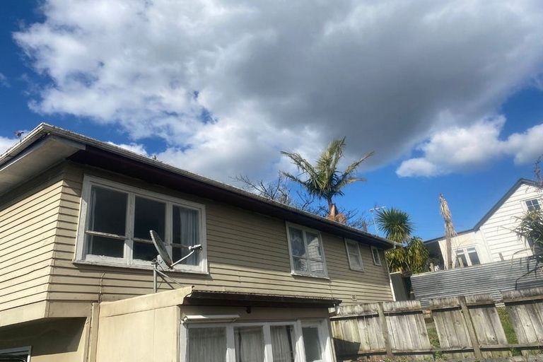 Photo of property in 115 View Road, Sunnyvale, Auckland, 0612