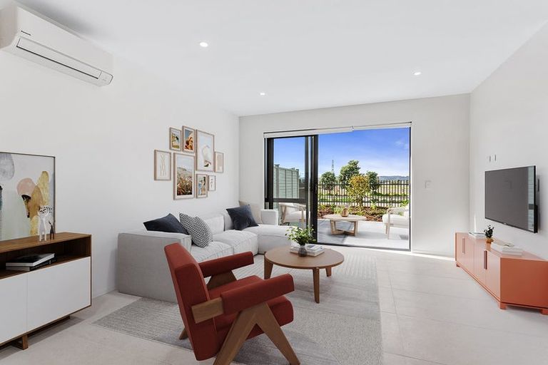 Photo of property in 4 Aquamarine Road, Rosehill, Papakura, 2113