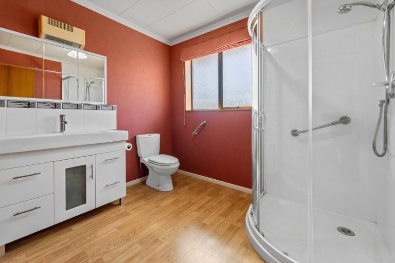 Photo of property in 22 Golders Place, Richmond Heights, Taupo, 3330