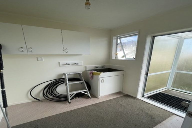 Photo of property in 2/14 Silver Creek Road, Weymouth, Auckland, 2103