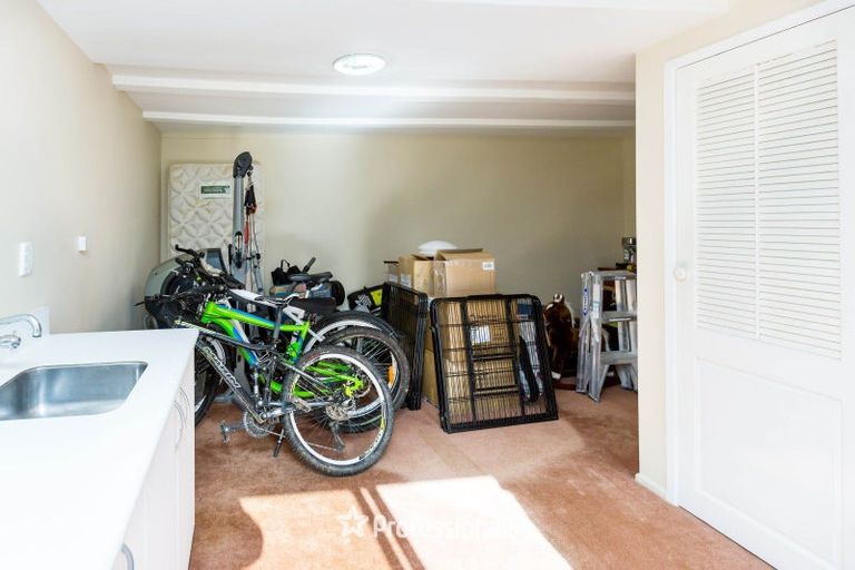 Photo of property in 1 Hobbit Lane, Pinehaven, Upper Hutt, 5371