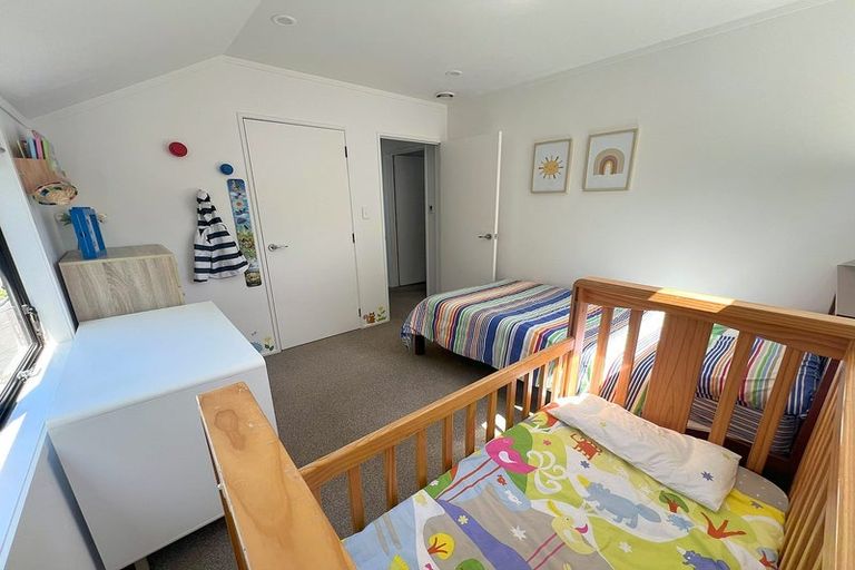 Photo of property in 2/24 Hattaway Avenue, Bucklands Beach, Auckland, 2012