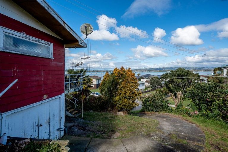 Photo of property in 10 Omokoroa Road, Omokoroa, 3114