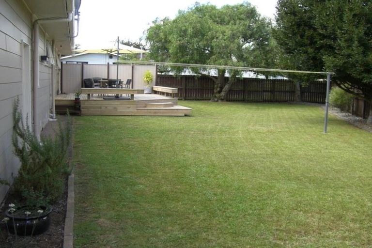 Photo of property in 14 Zenith Place, Conifer Grove, Takanini, 2112