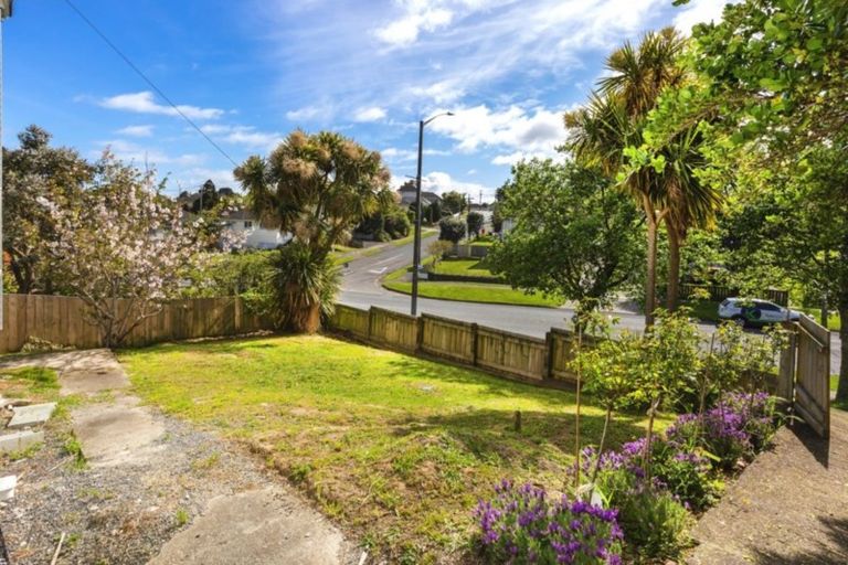 Photo of property in 76 Mungavin Avenue, Ranui, Porirua, 5024