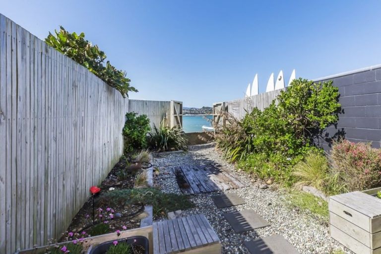 Photo of property in 273 Queens Drive, Lyall Bay, Wellington, 6022