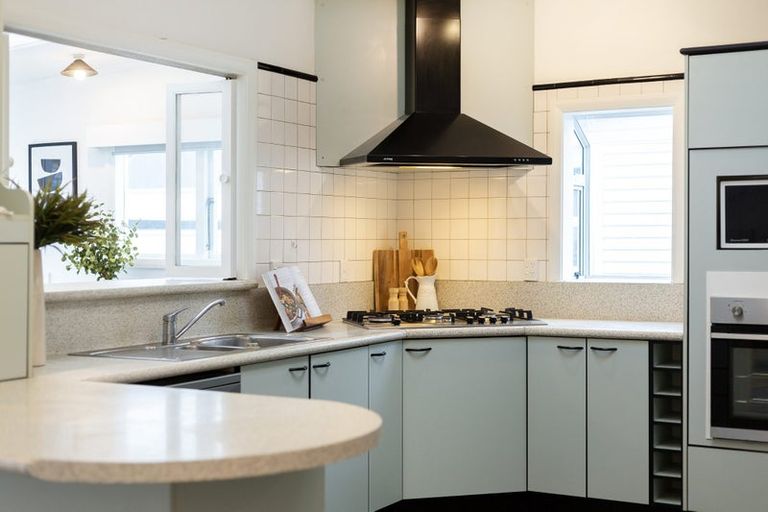 Photo of property in 202 Clyde Street, Island Bay, Wellington, 6023