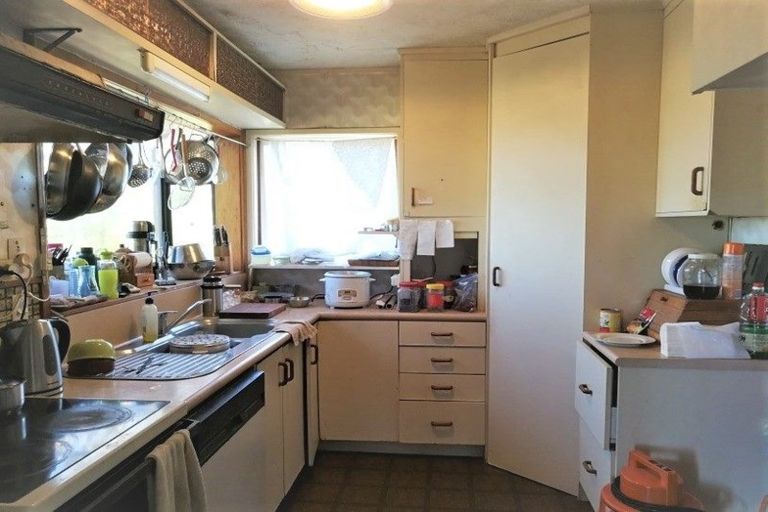 Photo of property in 12 Deuxberry Avenue, Northcote, Auckland, 0627