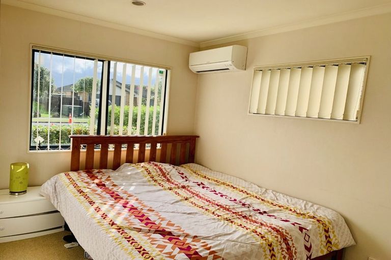 Photo of property in 37 Magic Way, Randwick Park, Auckland, 2105