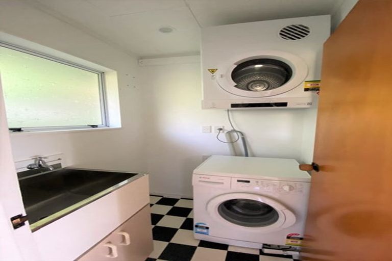 Photo of property in 69b Chamberlain Road, Karori, Wellington, 6012