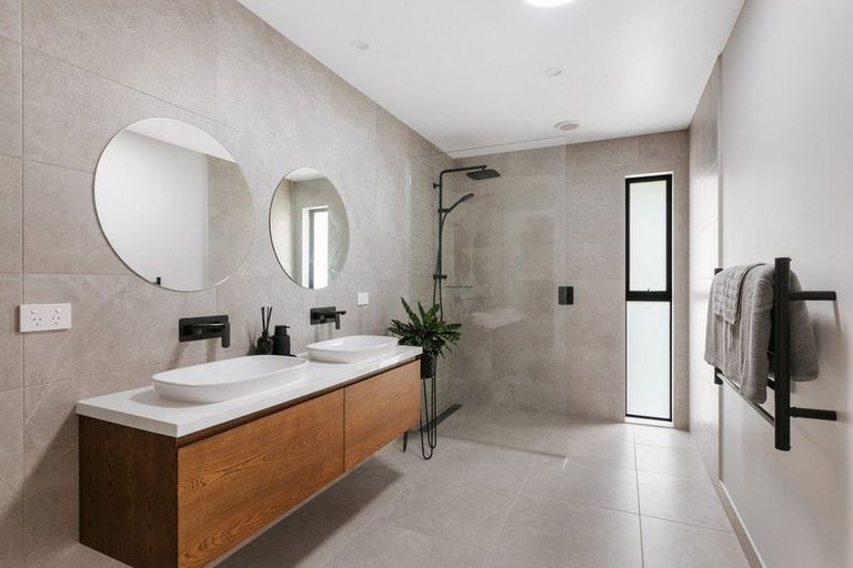 Photo of property in 1 Summerhill Drive, Papamoa, Te Puke, 3187