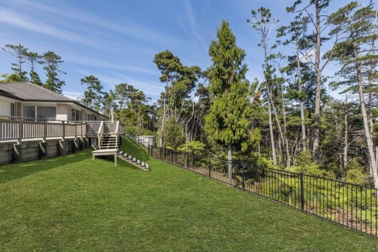 Photo of property in 22b Sunnyvale Road, Swanson, Auckland, 0614