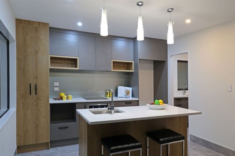 Photo of property in 85d Lake Panorama Drive, Henderson Valley, Auckland, 0614