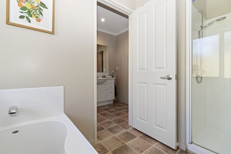 Photo of property in 6 Apollo Place, Rototuna North, Hamilton, 3210