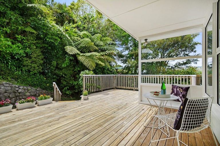 Photo of property in 12 Pembroke Street, Tawa, Wellington, 5028