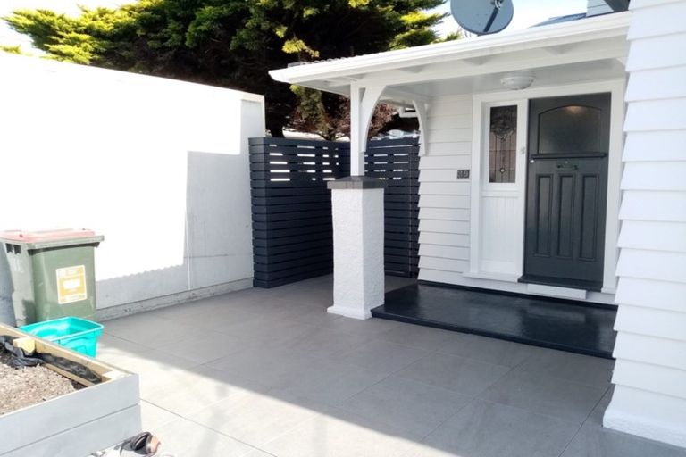 Photo of property in 39 Trent Street, Island Bay, Wellington, 6023