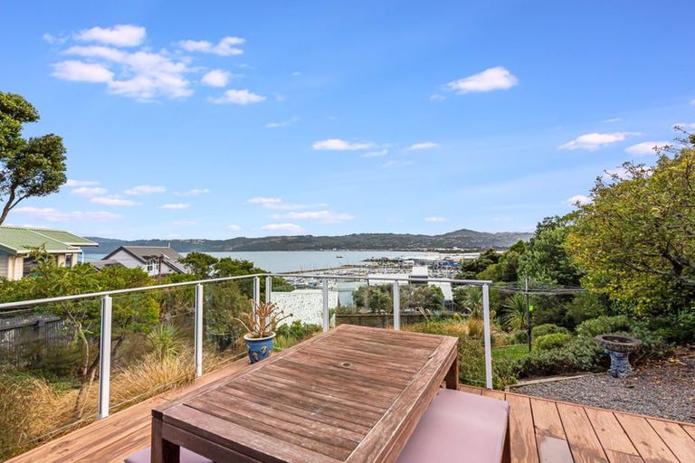 Photo of property in 15 Howard Road, Point Howard, Lower Hutt, 5013