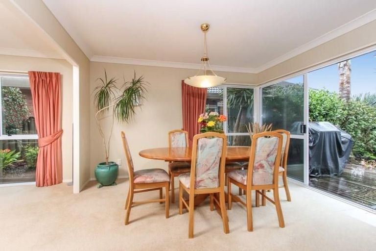 Photo of property in 5 Braystones Place, Northpark, Auckland, 2013