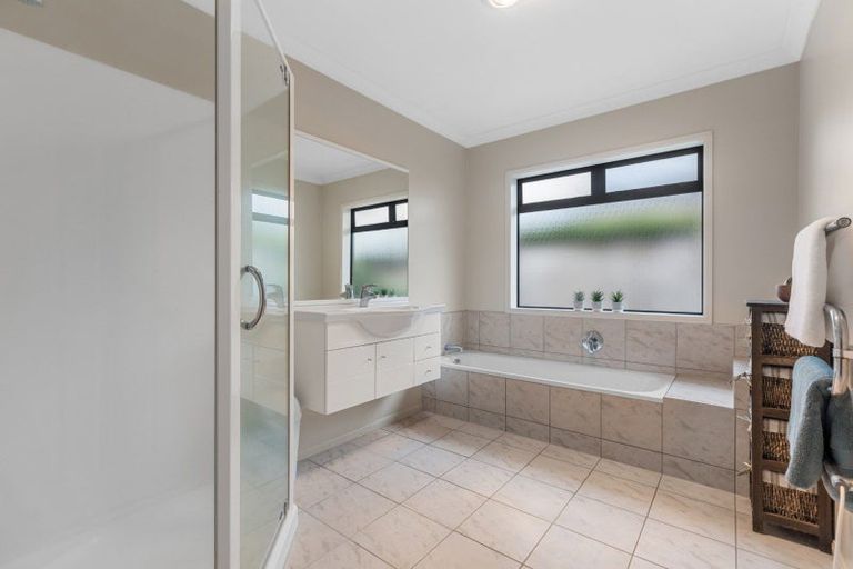 Photo of property in 46 Oriental Parade, Papamoa Beach, Papamoa, 3118