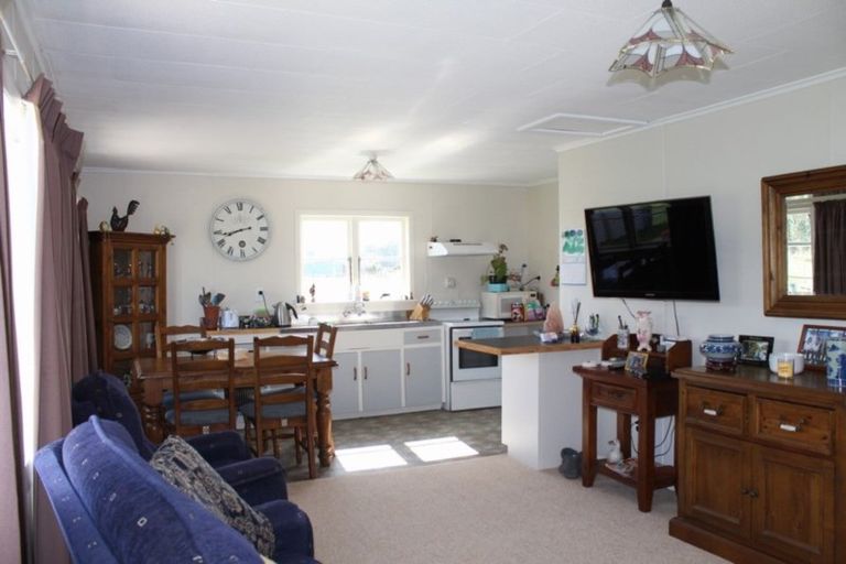 Photo of property in 57 Ladys Mile, Eltham, 4322