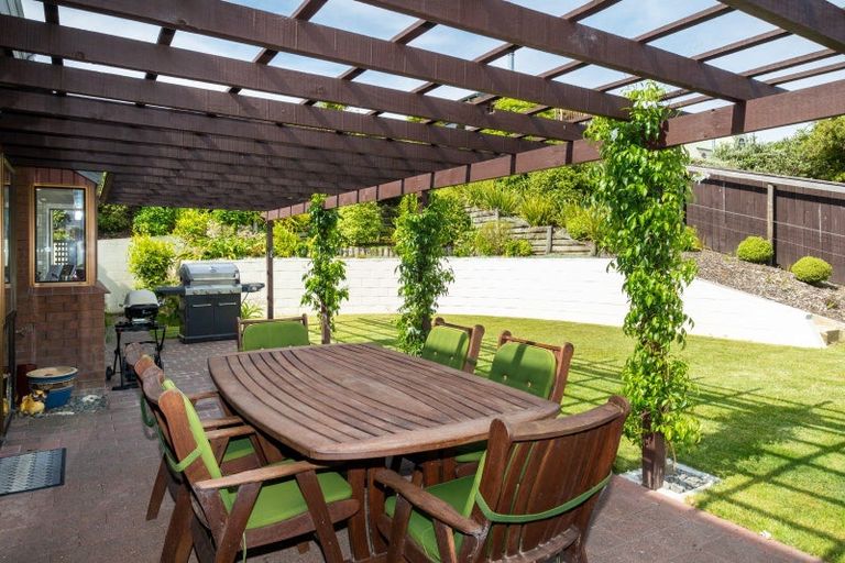 Photo of property in 9 Cumberland Rise, Taradale, Napier, 4112