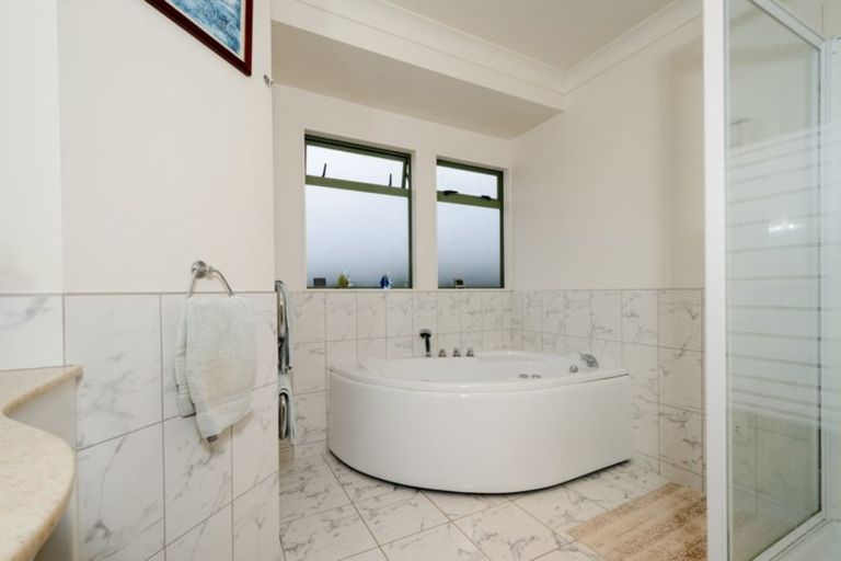 Photo of property in 65 Tapu Road, Huapai, Kumeu, 0810