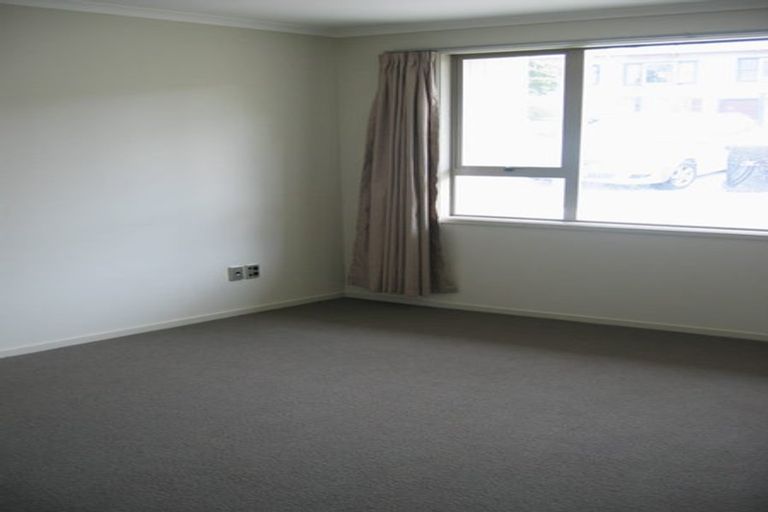 Photo of property in 2 Sim Street, Johnsonville, Wellington, 6037