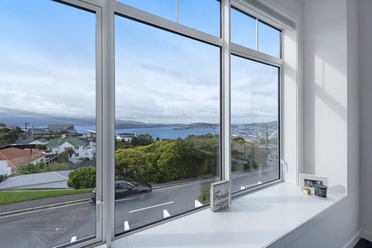 Photo of property in 2/74 Jubilee Road, Khandallah, Wellington, 6035